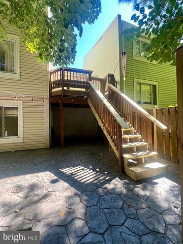 1424 YELLOWWOOD CT, Reston, VA 20190
