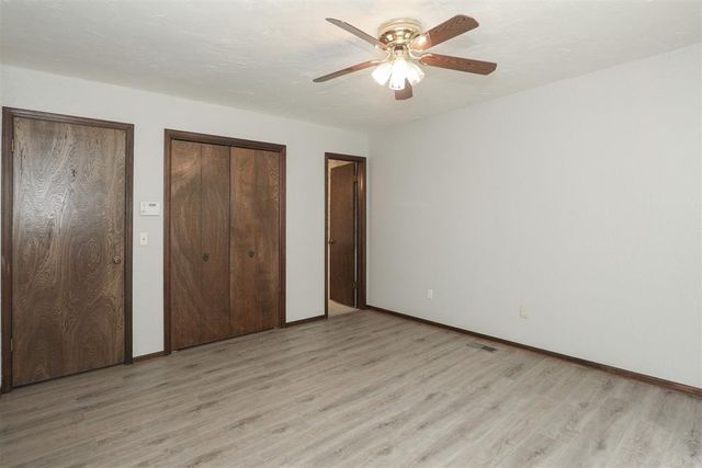 1814 E Sherwood Terrace, Mustang, OK 73064