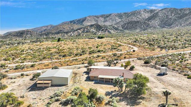4426 E Oil Well, Phelan, CA 92371
