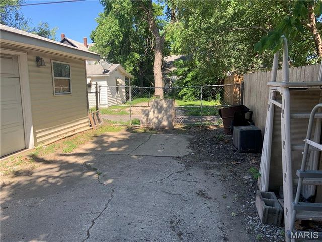 606 Monroe Street, East Alton, IL 62024