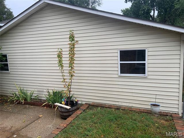 606 Monroe Street, East Alton, IL 62024