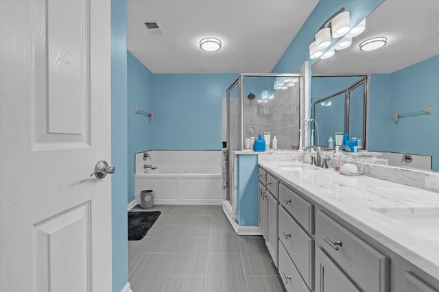 990 JESSICA LAUREN DR, Cordova, TN 38018