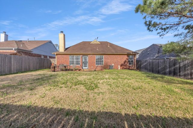 990 JESSICA LAUREN DR, Cordova, TN 38018