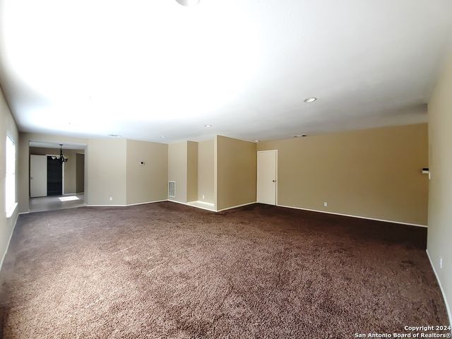3207 SACKVILLE DR, San Antonio, TX 78247