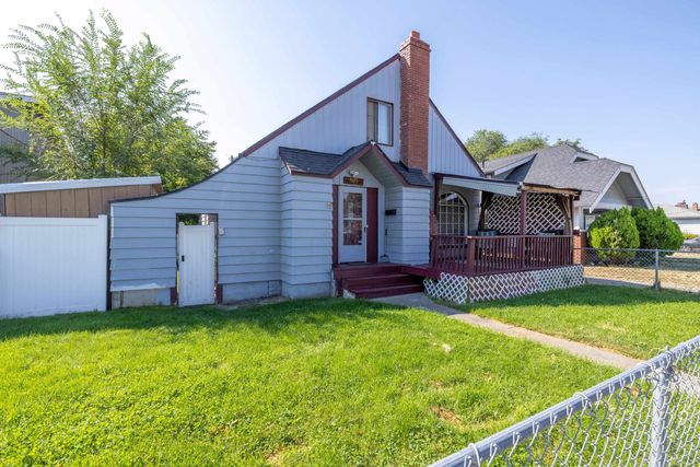 824 E Gordon Ave, Spokane, WA 99207