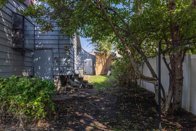 824 E Gordon Ave, Spokane, WA 99207