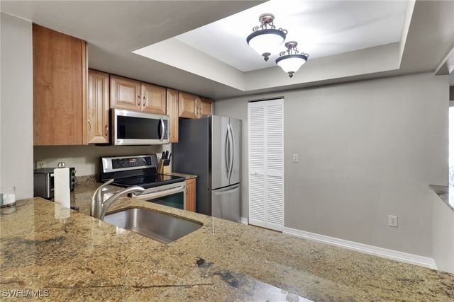 800 Meadowland DR 25-2, Naples, FL 34108