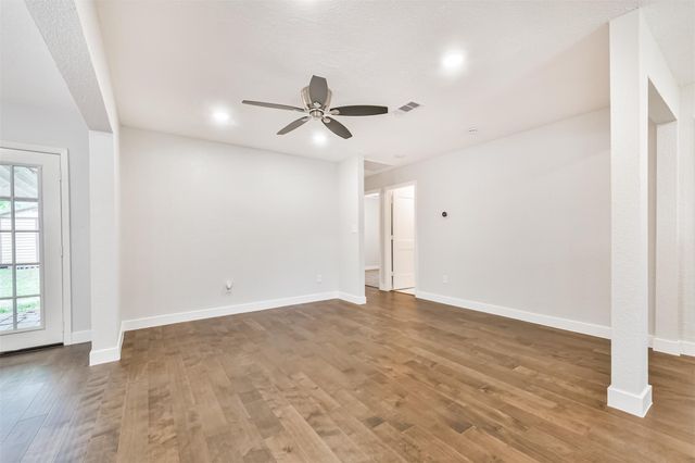 10202 Elmhurst Street, Houston, TX 77075
