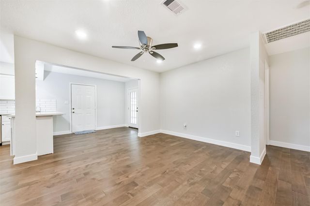 10202 Elmhurst Street, Houston, TX 77075
