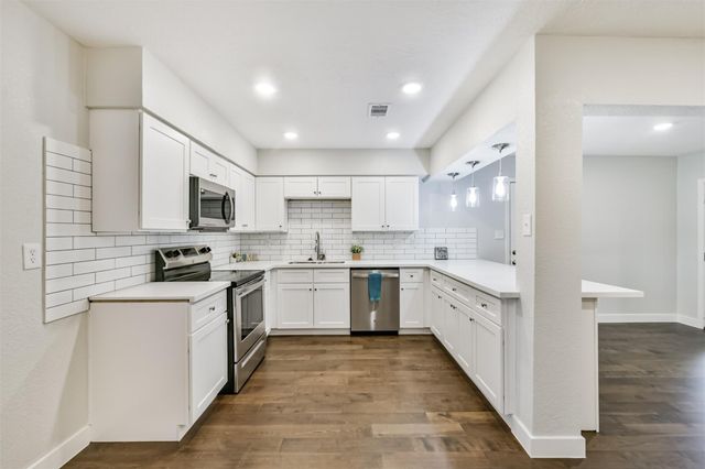 10202 Elmhurst Street, Houston, TX 77075