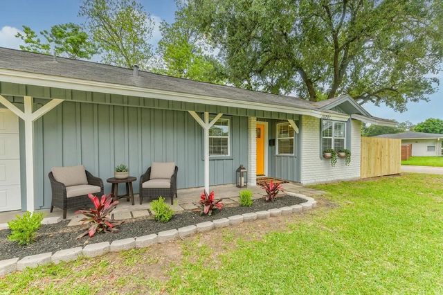 10202 Elmhurst Street, Houston, TX 77075
