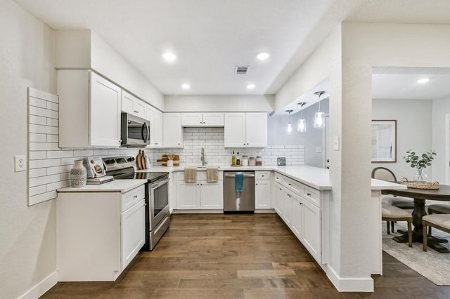 10202 Elmhurst Street, Houston, TX 77075