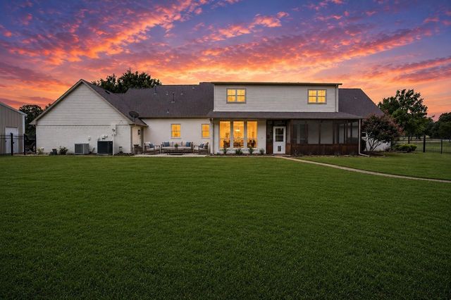890 Topaz Lane, Oak Point, TX 75068
