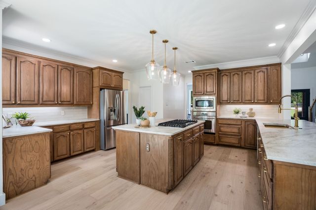 890 Topaz Lane, Oak Point, TX 75068