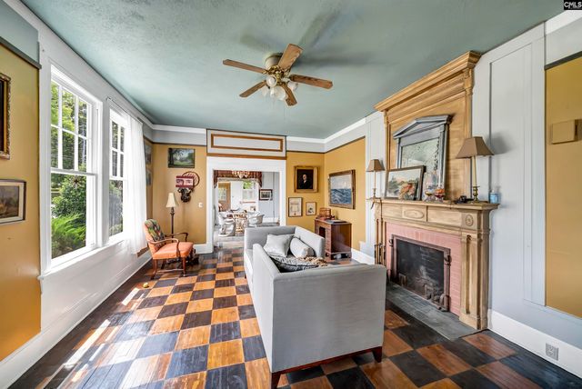 909 College Street, Newberry, SC 29108