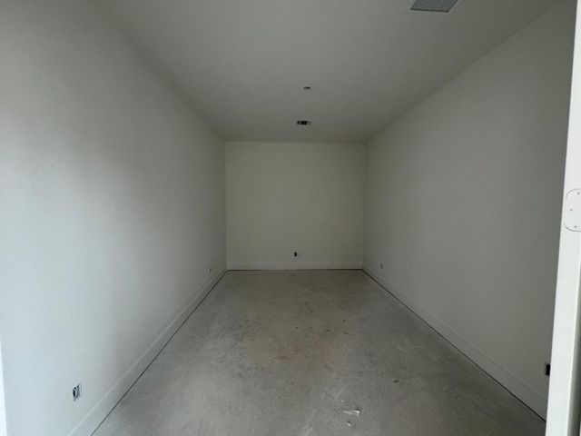 945 Groundwater Way, League City, TX 77546