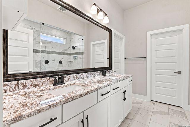 24203 Dante Circle, San Antonio, TX 78261