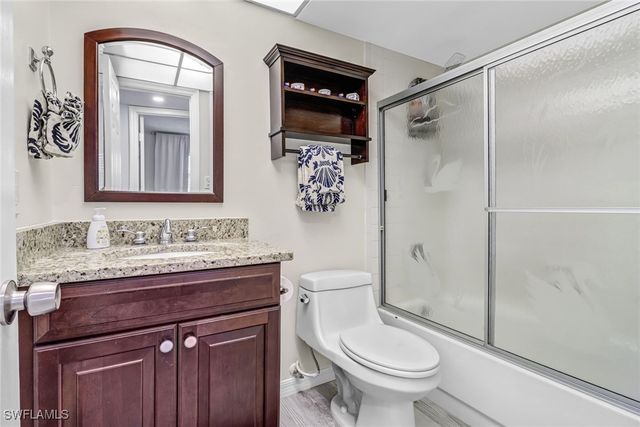 190 Turtle Lake CT 6, Naples, FL 34105