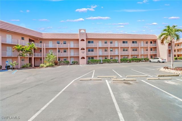 190 Turtle Lake CT 6, Naples, FL 34105