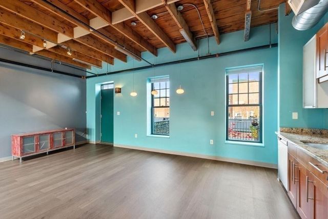 60 Dudley St 32, Chelsea, MA 02150