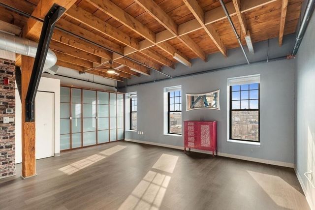 60 Dudley St 32, Chelsea, MA 02150