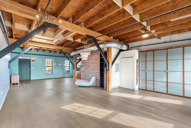 60 Dudley St 32, Chelsea, MA 02150