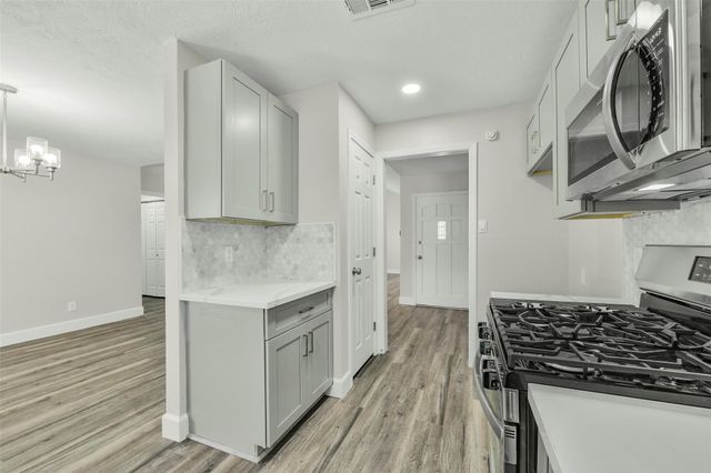 22 Cozumel Circle, Galveston, TX 77554