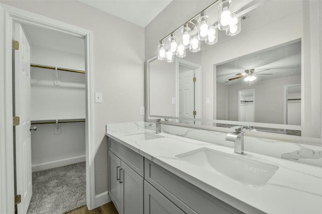 22 Cozumel Circle, Galveston, TX 77554