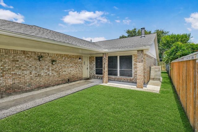 22 Cozumel Circle, Galveston, TX 77554