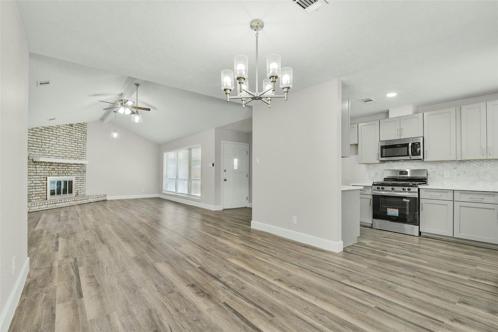 22 Cozumel Circle, Galveston, TX 77554
