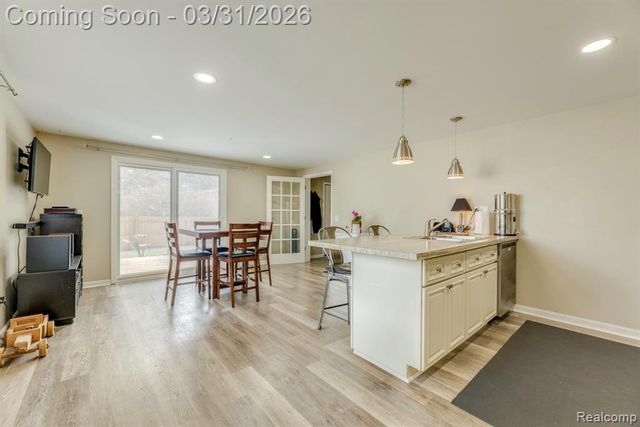 3264 Lake Drive, Fort Gratiot, MI 48059