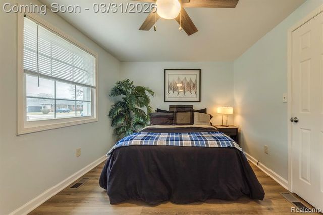 3264 Lake Drive, Fort Gratiot, MI 48059