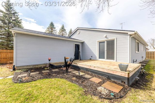 3264 Lake Drive, Fort Gratiot, MI 48059