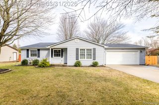 3264 Lake Drive, Fort Gratiot, MI 48059
