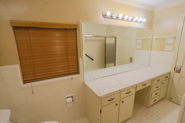 303 David Davis Drive, Mcgregor, TX 76657