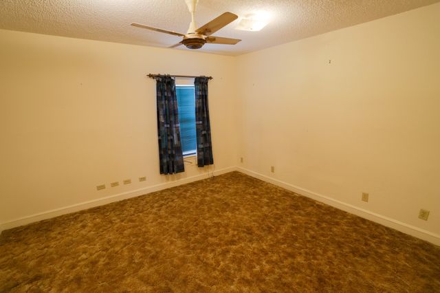 303 David Davis Drive, Mcgregor, TX 76657