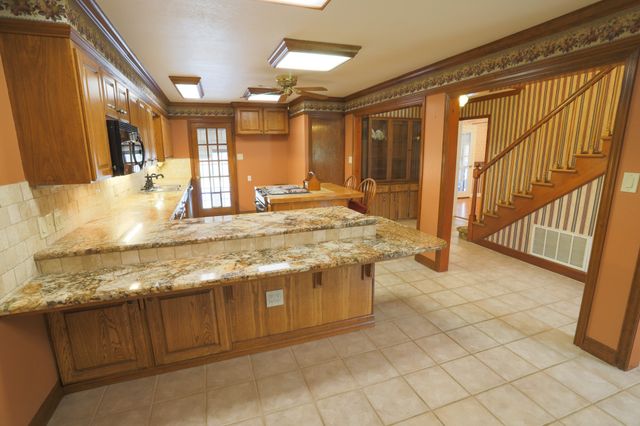 303 David Davis Drive, Mcgregor, TX 76657