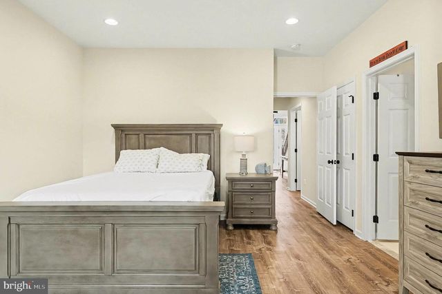 504 MONROE POINT DR, Colonial Beach, VA 22443