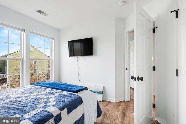 504 MONROE POINT DR, Colonial Beach, VA 22443