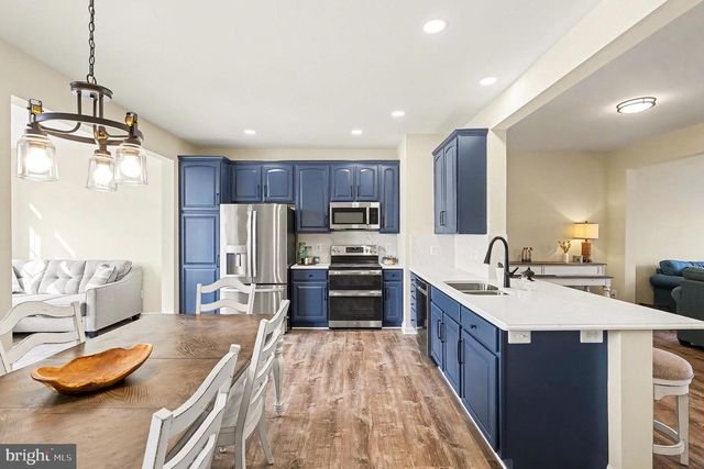 504 MONROE POINT DR, Colonial Beach, VA 22443