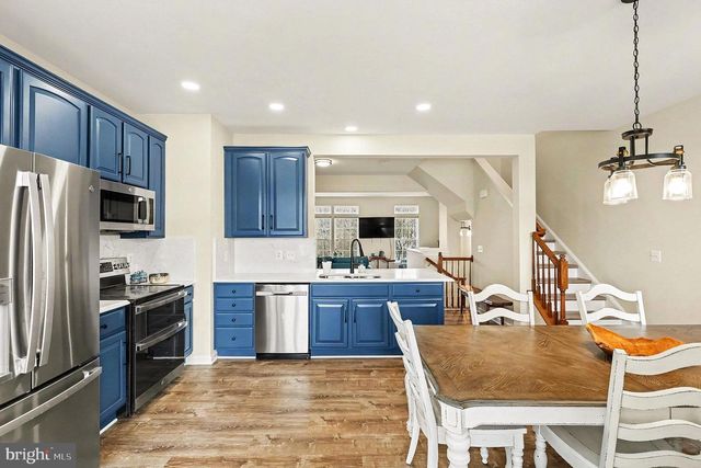 504 MONROE POINT DR, Colonial Beach, VA 22443