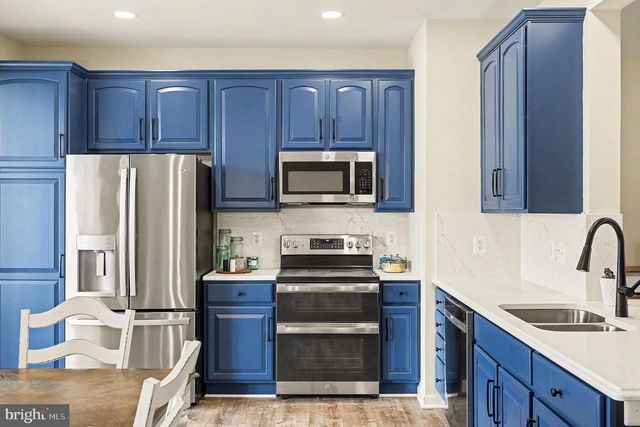 504 MONROE POINT DR, Colonial Beach, VA 22443