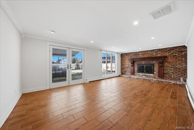 101 Jetmore Place, Massapequa, NY 11758