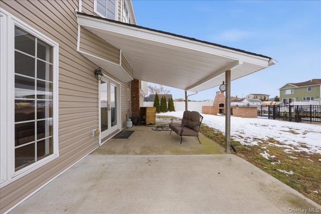 101 Jetmore Place, Massapequa, NY 11758