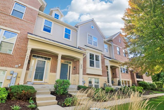 905 Indigo Court, Hanover Park, IL 60133