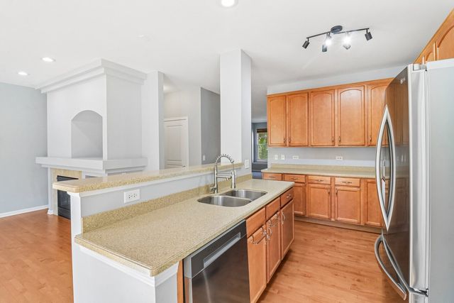 905 Indigo Court, Hanover Park, IL 60133