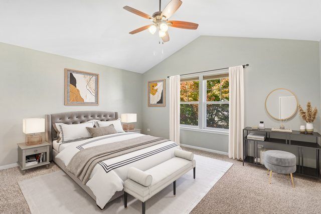 905 Indigo Court, Hanover Park, IL 60133