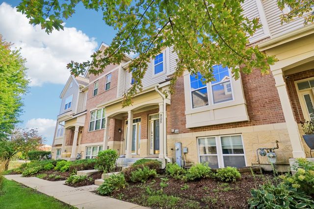 905 Indigo Court, Hanover Park, IL 60133