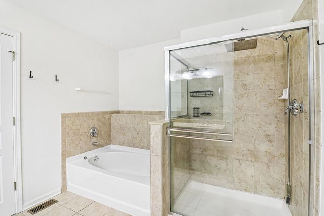 905 Indigo Court, Hanover Park, IL 60133