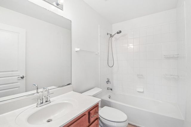 905 Indigo Court, Hanover Park, IL 60133